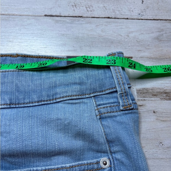 Torrid Perfect Wide Leg  Stretch Mid Rise Light Wash Jeans Women Size 24 - Picture 3 of 15